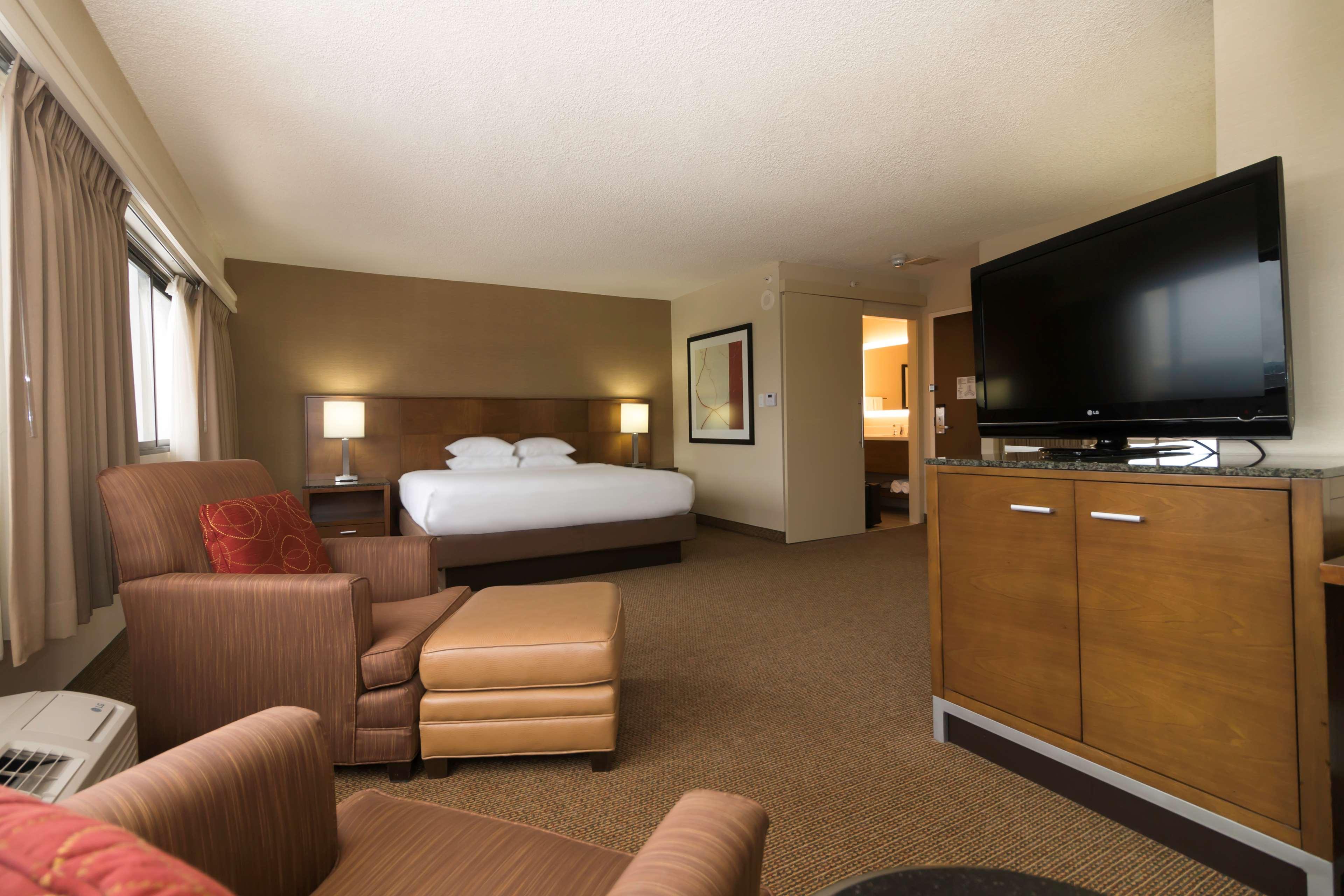 Doubletree By Hilton Spokane City Center Exterior photo
